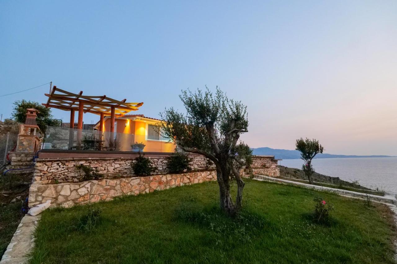 Twins Villa Sarandë Esterno foto