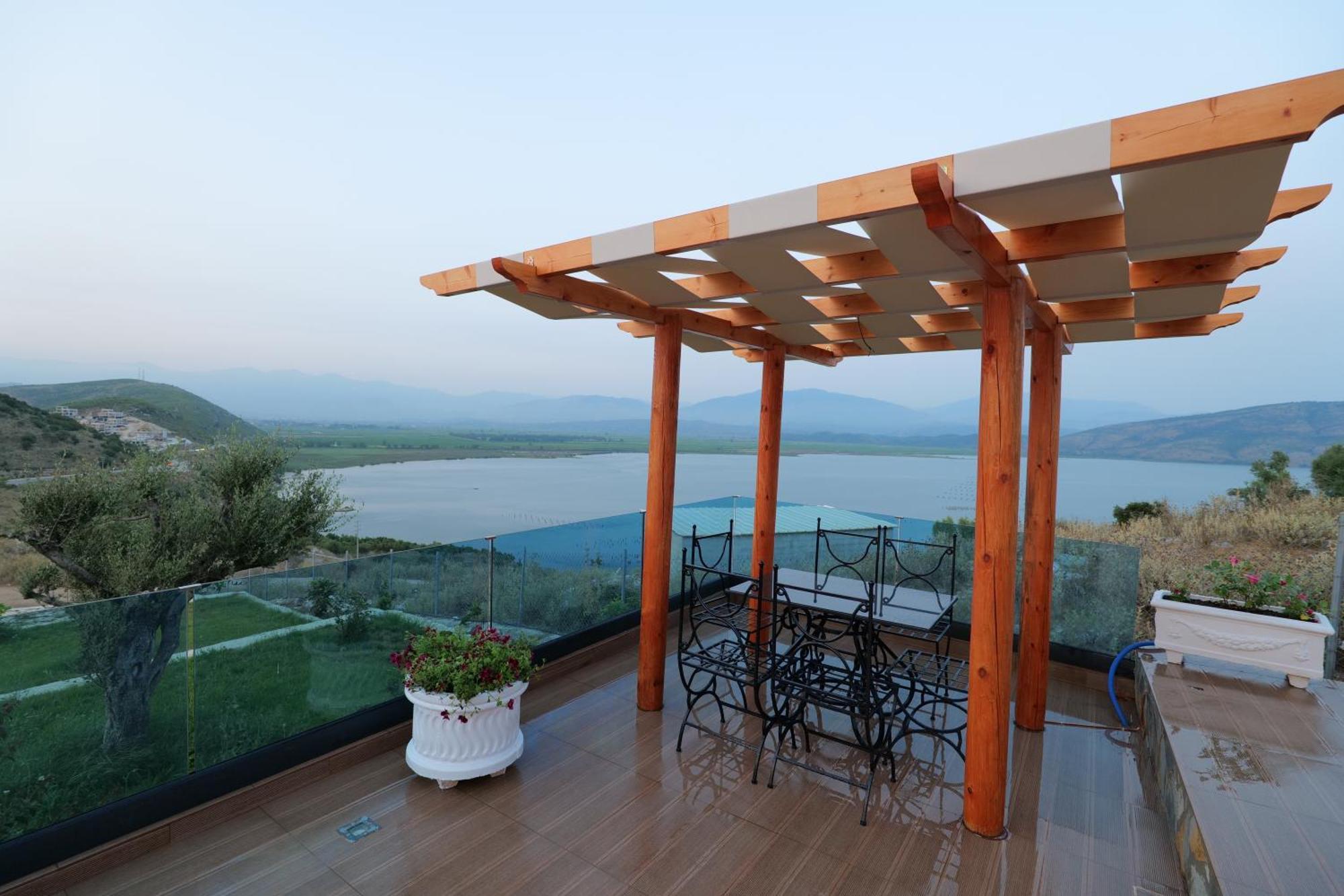 Twins Villa Sarandë Esterno foto
