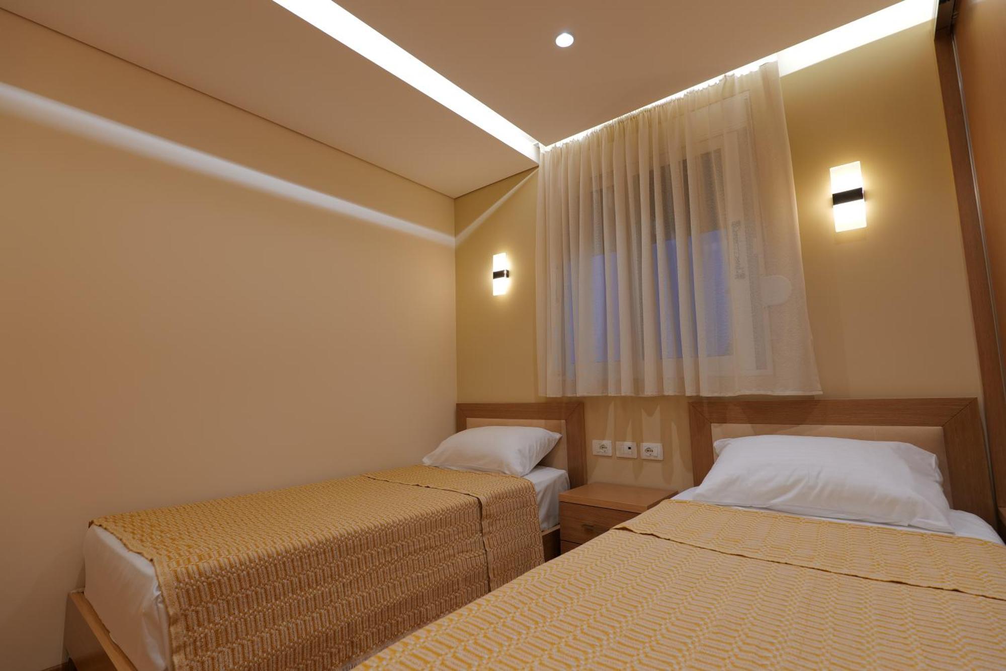Twins Villa Sarandë Esterno foto